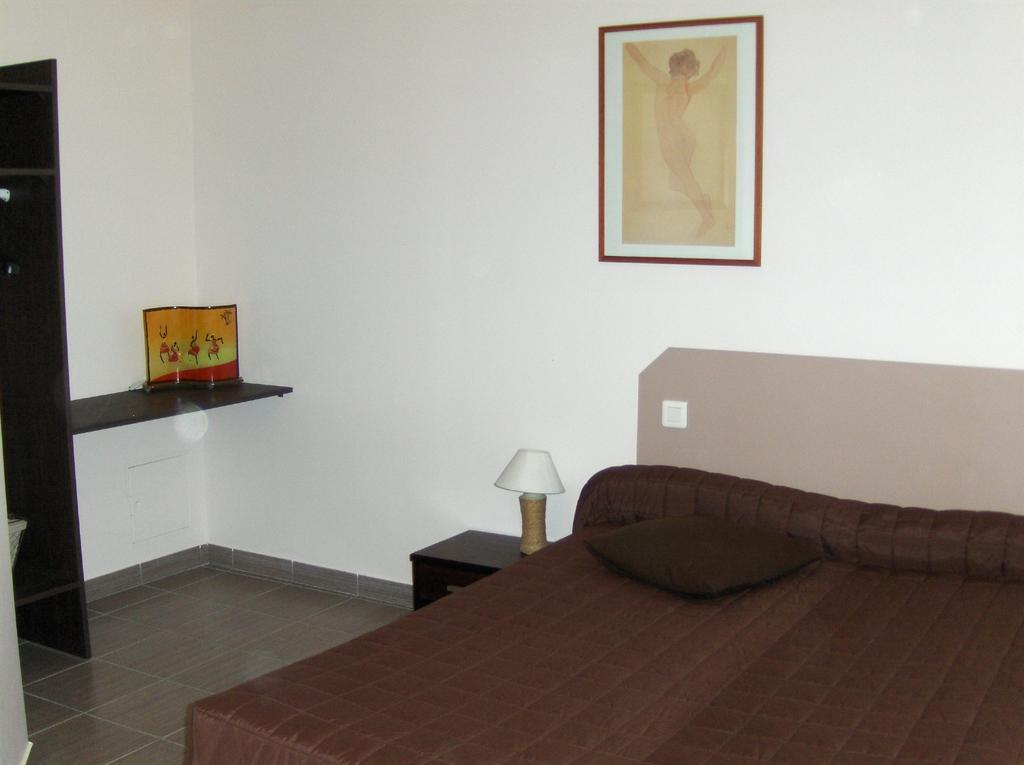 Hotel Le Juliano Carbon-Blanc Kamer foto